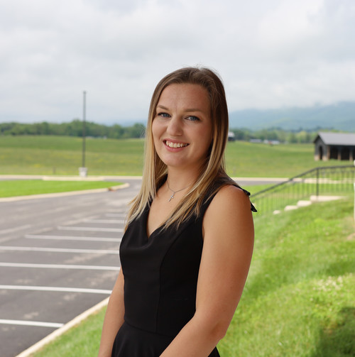 Shelby Goeden, DVM